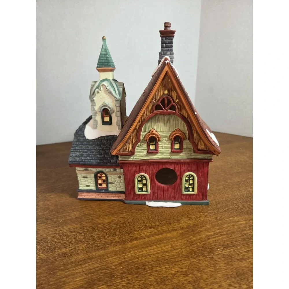 Santa's Workbench Victorian Series Whispering Pines Tavern Without Box And Light